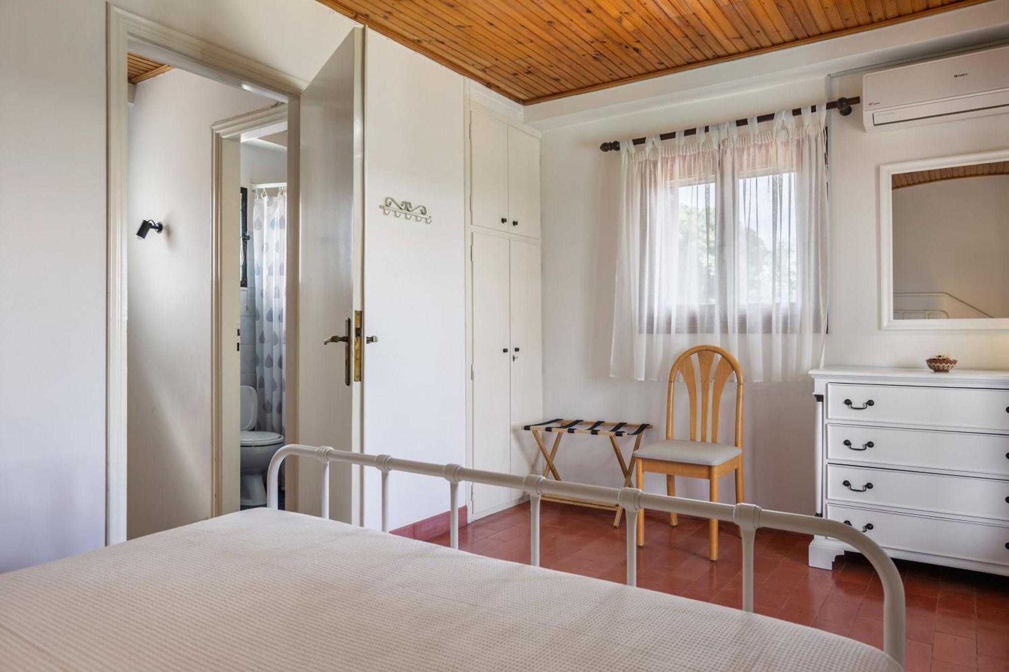 Lola - 3 Bedrooms & Private Pool Villa *